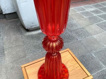In Dona: Pair of large red vases

red Murano...